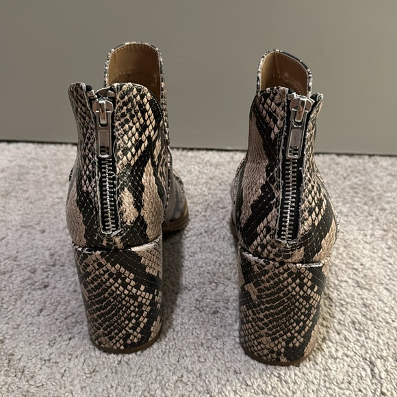 Snake skin leather booties - Picture 3 of 5